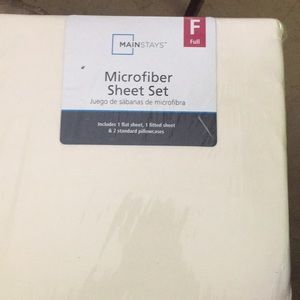 Full  size ivory mainstay sheet set
